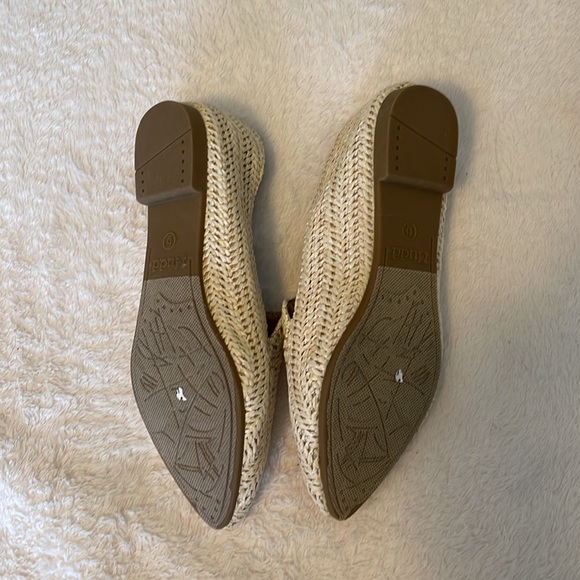 Size 6 - Picture 3 of 3